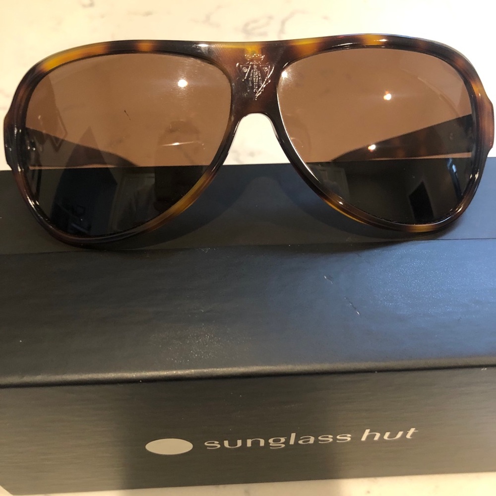 Authentic Gucci sunglasses
